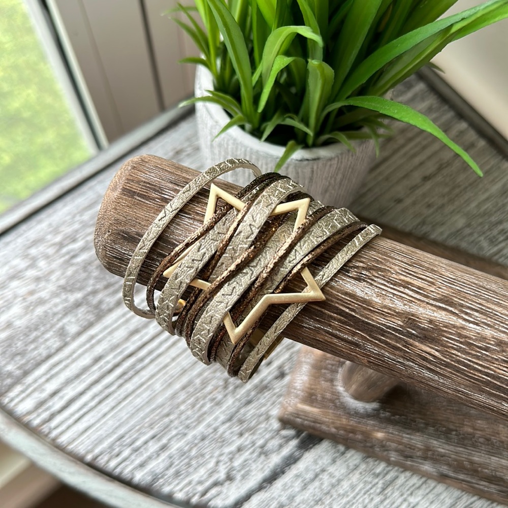Star Charm magnetic clasp cuff bracelet